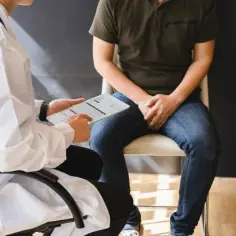 Badanie andrologiczne mężczyzny: co się dzieje podczas pierwszej wizyty?
